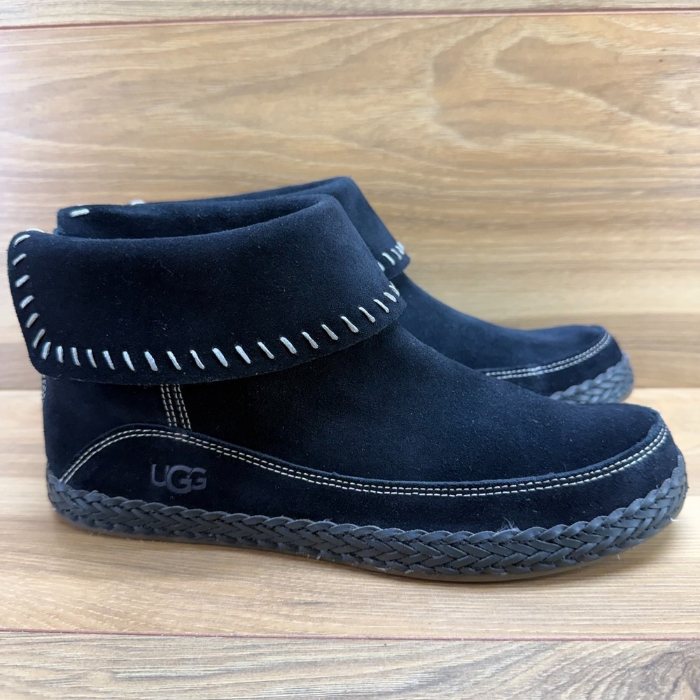 UGG Varney Suede Fold Over Ankle Boots Womens 7 Black Suede Stitched Zip Braided